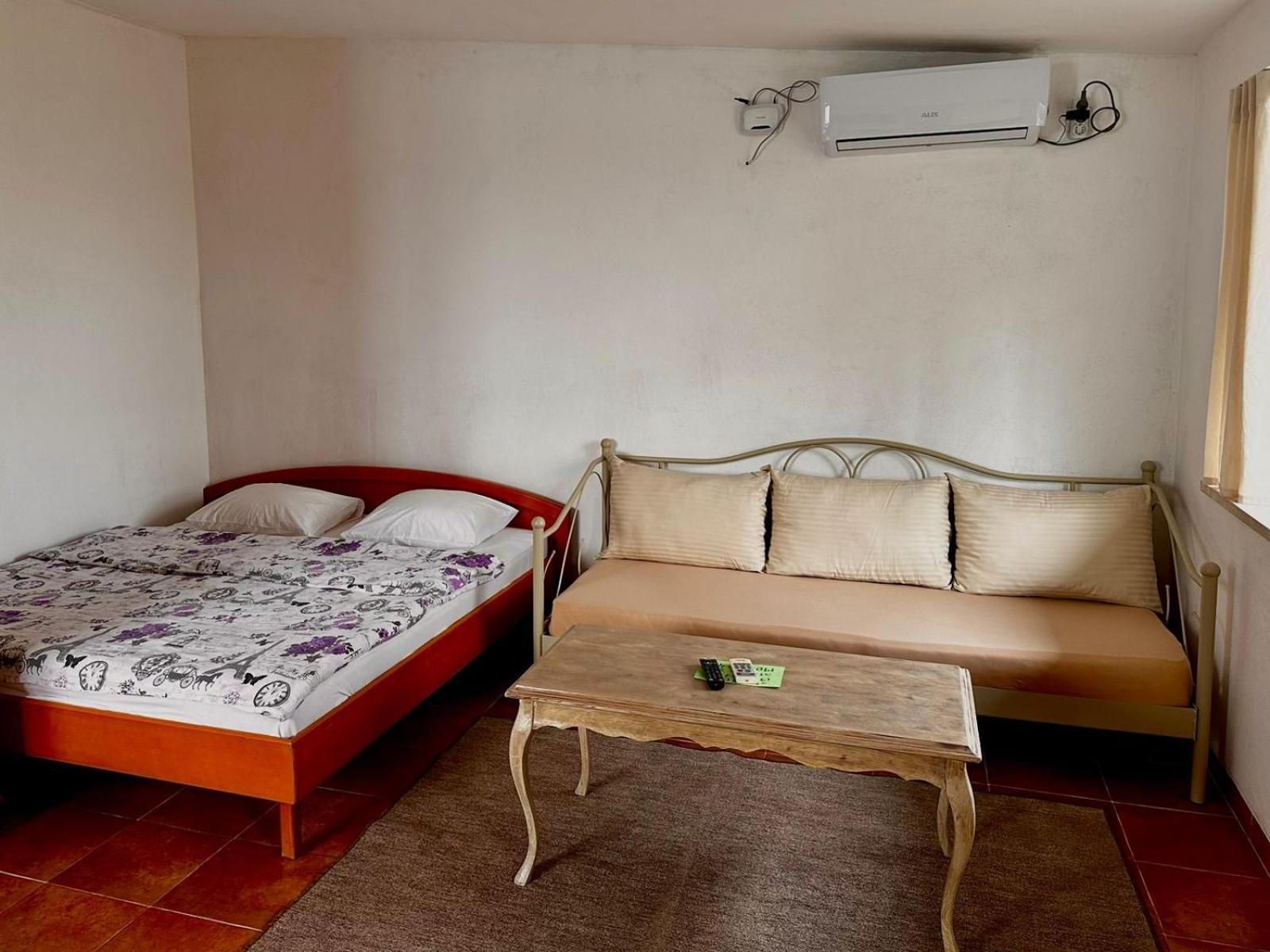 Apartments Simovic Tivat Buitenkant foto