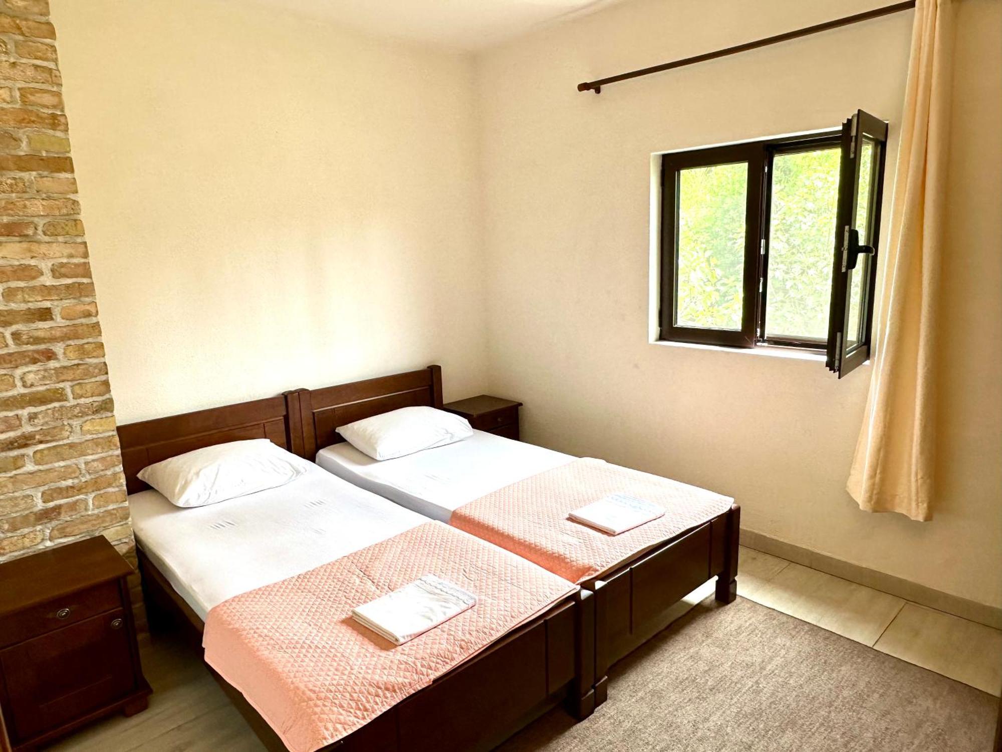 Apartments Simovic Tivat Buitenkant foto