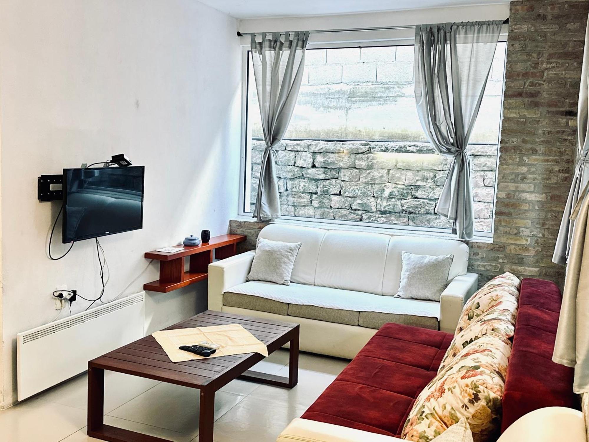 Apartments Simovic Tivat Buitenkant foto