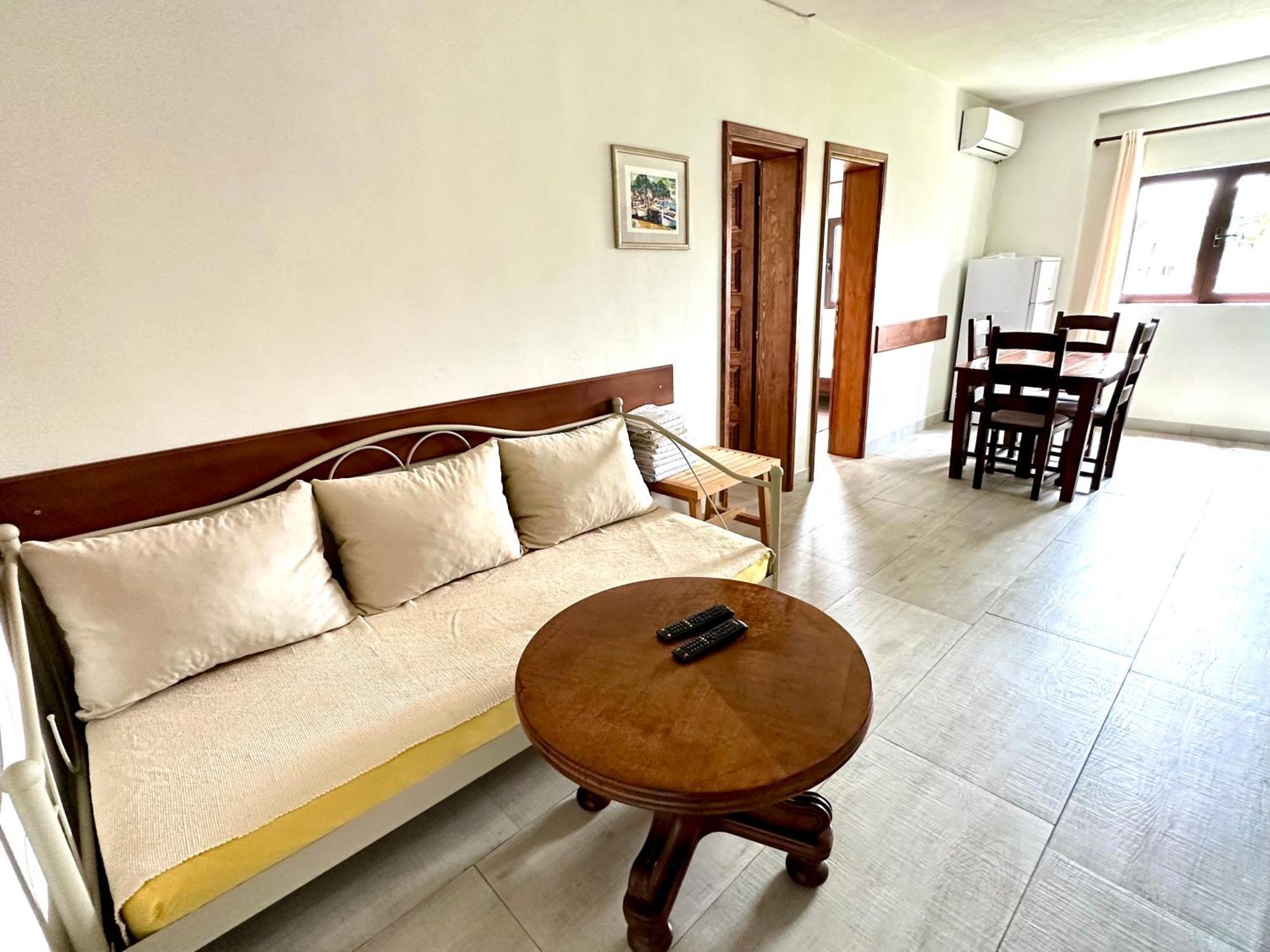 Apartments Simovic Tivat Buitenkant foto