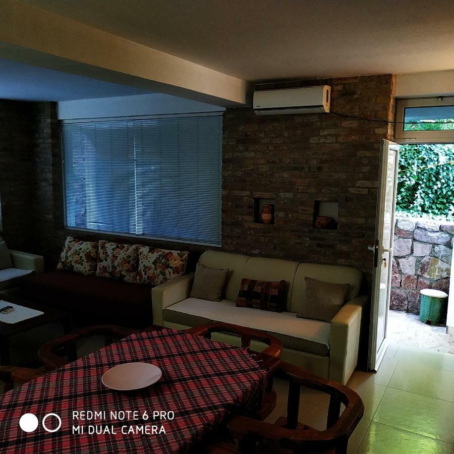 Apartments Simovic Tivat Buitenkant foto
